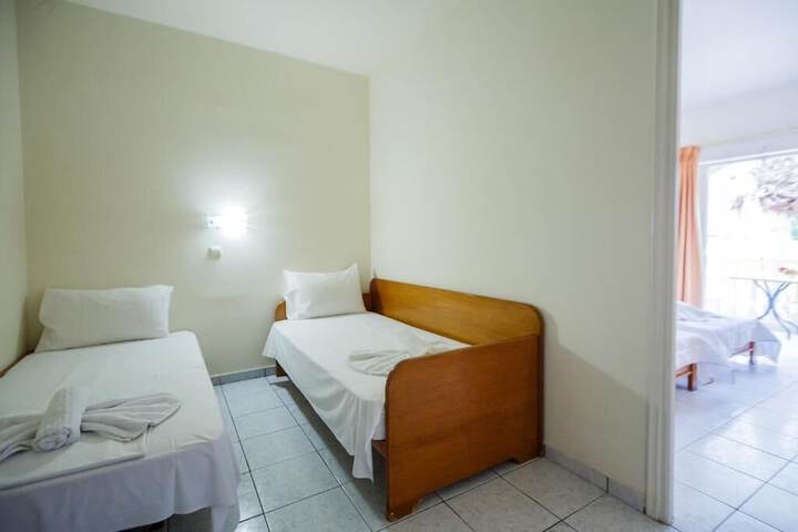 Room 22 of 54