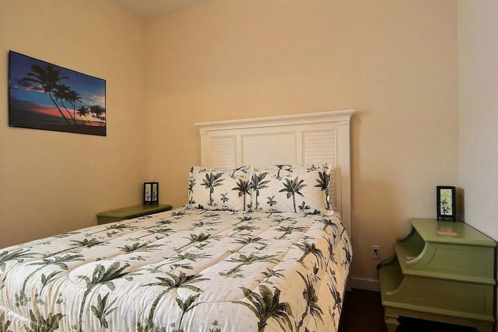 Room 3 of 20