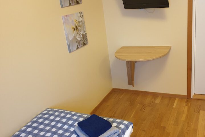 Room 9 of 29