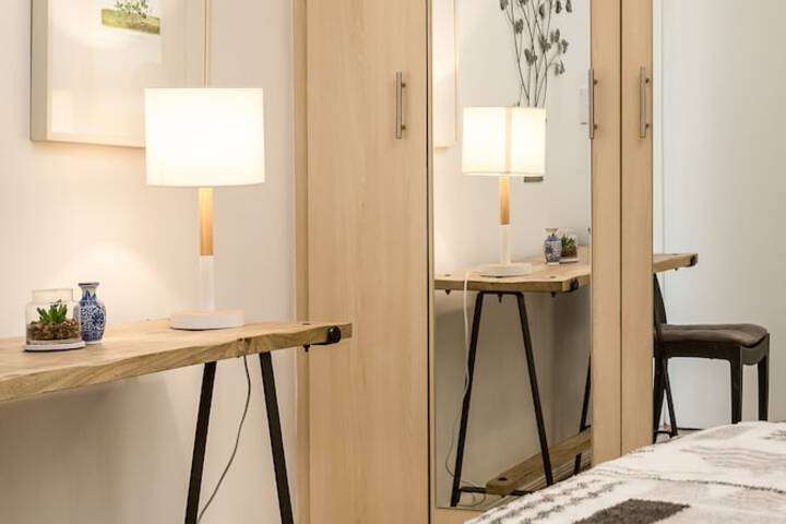 Room 9 of 38