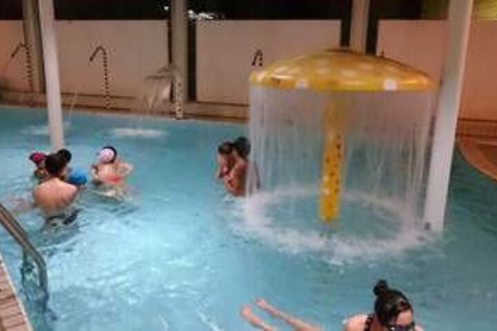 Pool 10 of 37