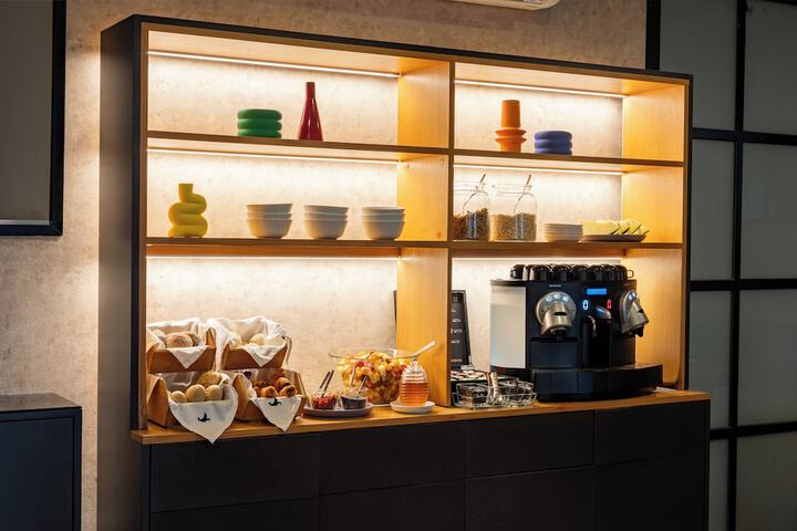 Breakfast/Coffee Service 59 of 63