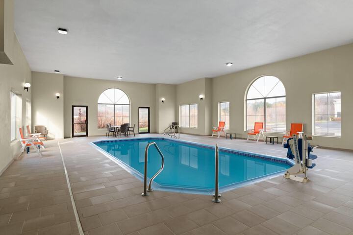 Pool 44 of 63