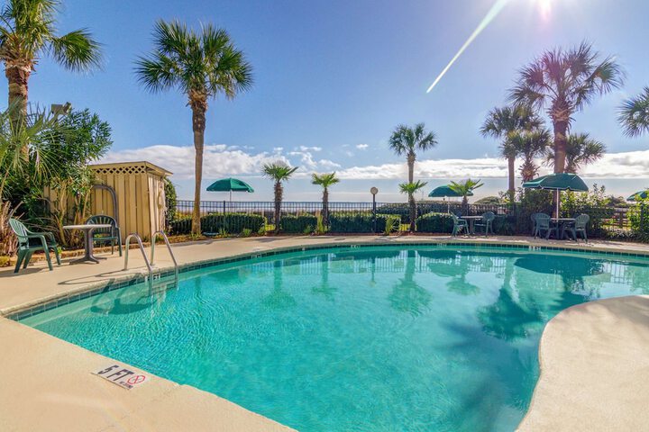 Hotel with Pool