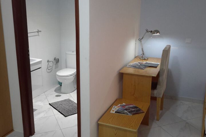 Room 34 of 63