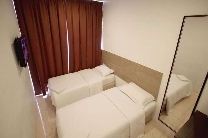 Room 11 of 27
