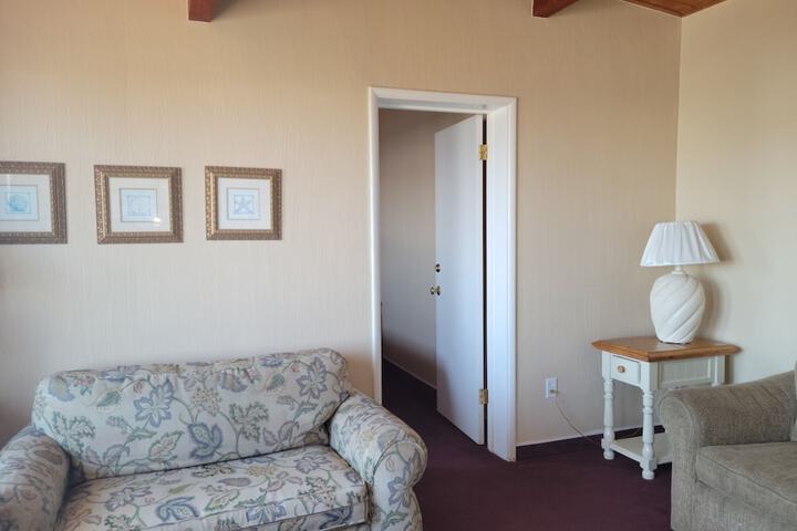 Room 27 of 120