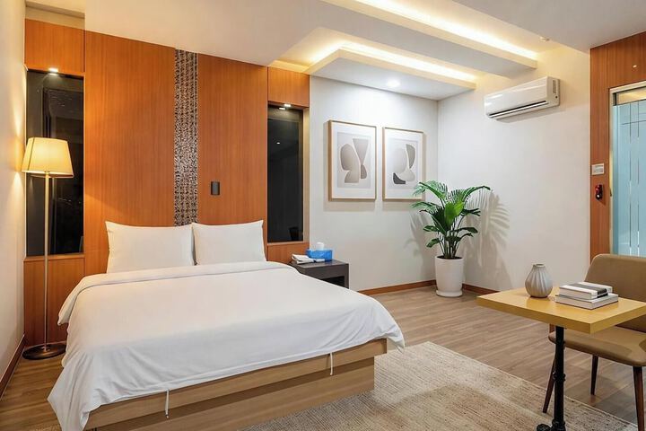 Room 27 of 50