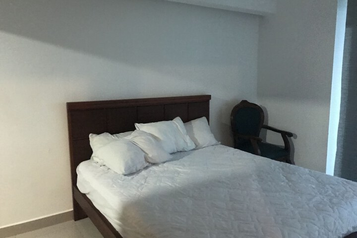 Room 3 of 7