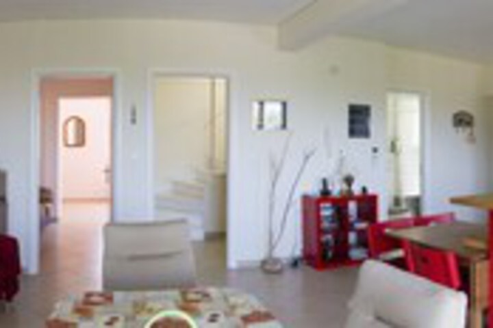 Room 16 of 40