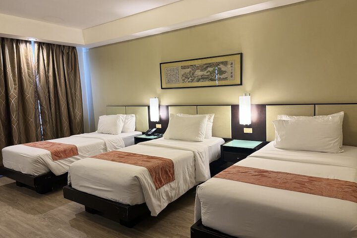 Room 12 of 65
