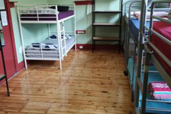 Room 40 of 135