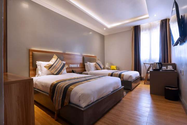 Room 2 of 16