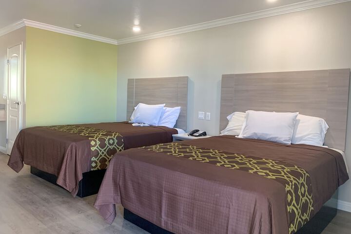 Comfort Double Room 2 Queen Beds (9 of 16)