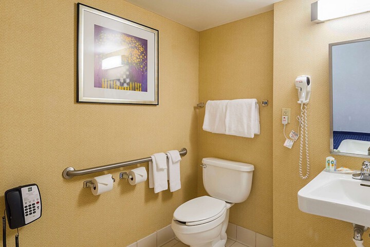 Double Accessible King Size Bed (6 of 6)