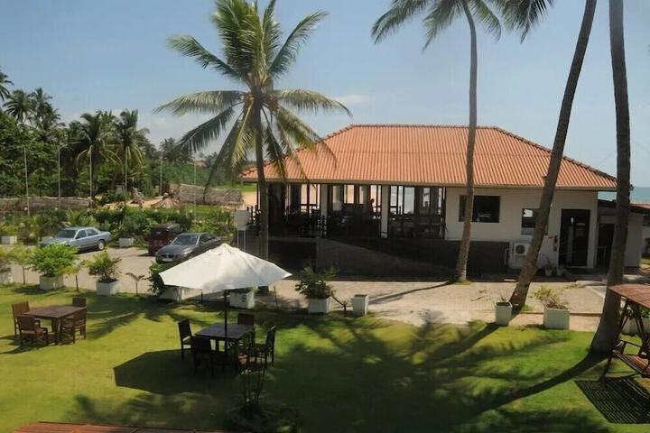 Hotel 165 of 175