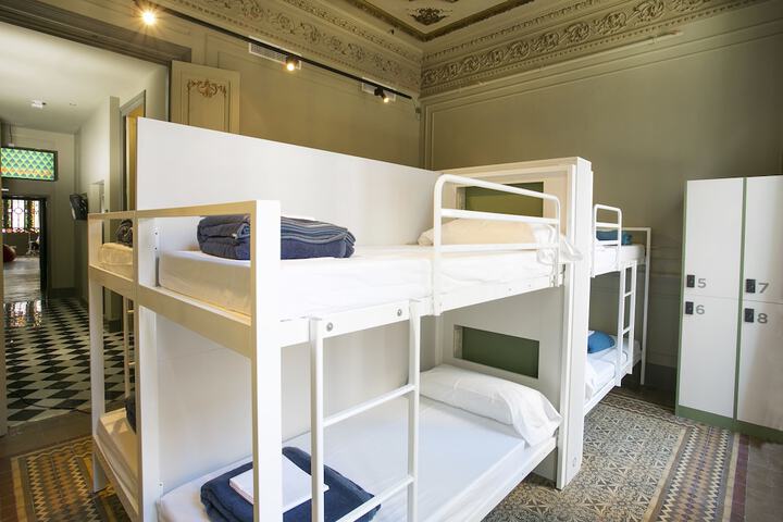 Room 10 of 50