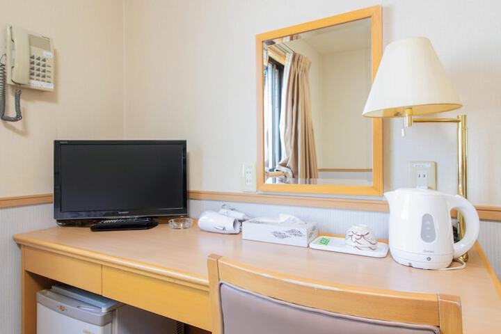 Room 15 of 40