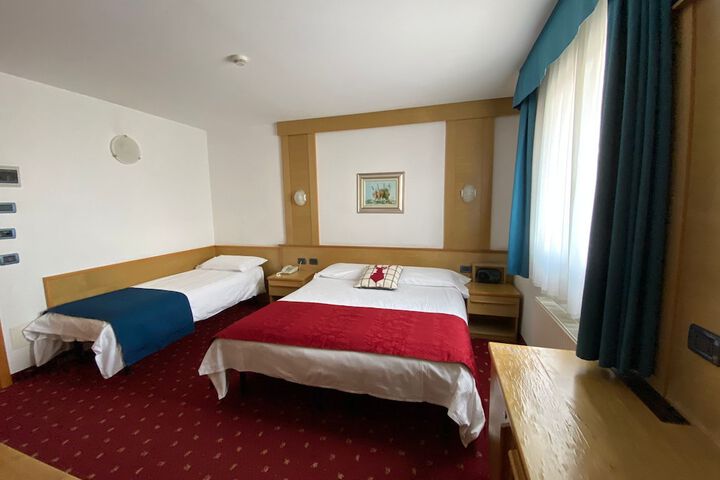 Room 15 of 57