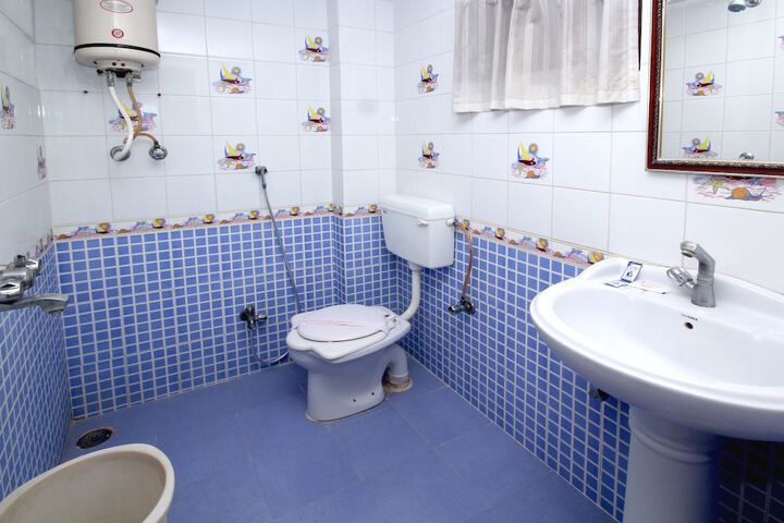 Room 32 of 50