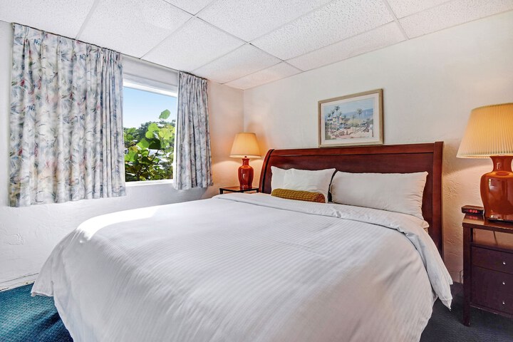 Room 7 of 25