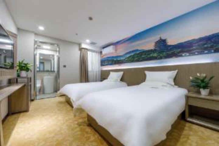 Room 7 of 7