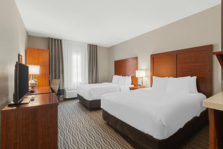 Room 32 of 62