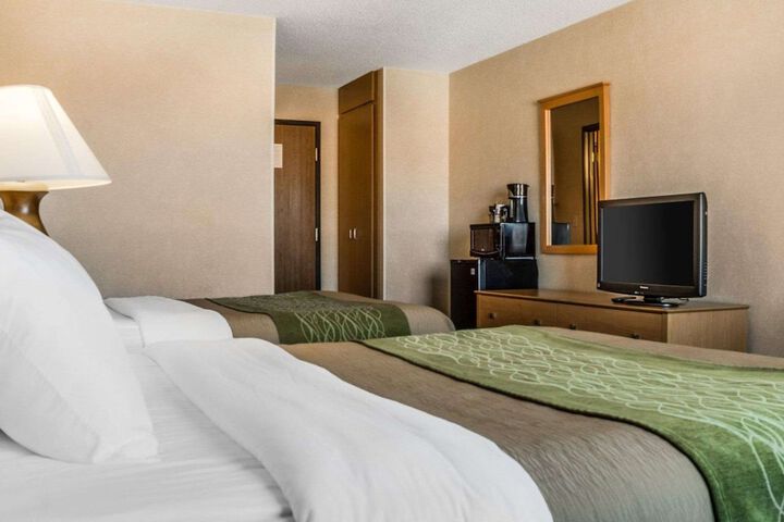 Room 10 of 42