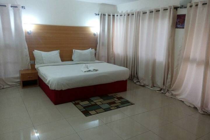Room 2 of 6