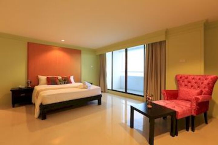 Room 38 of 103