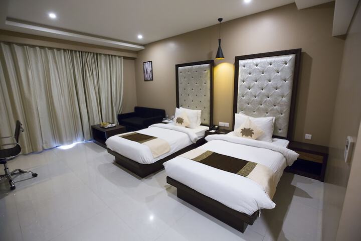 Room 10 of 45