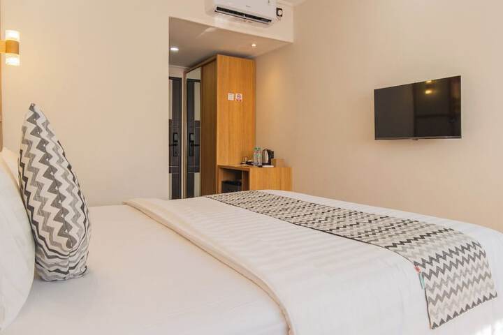 Room 8 of 50