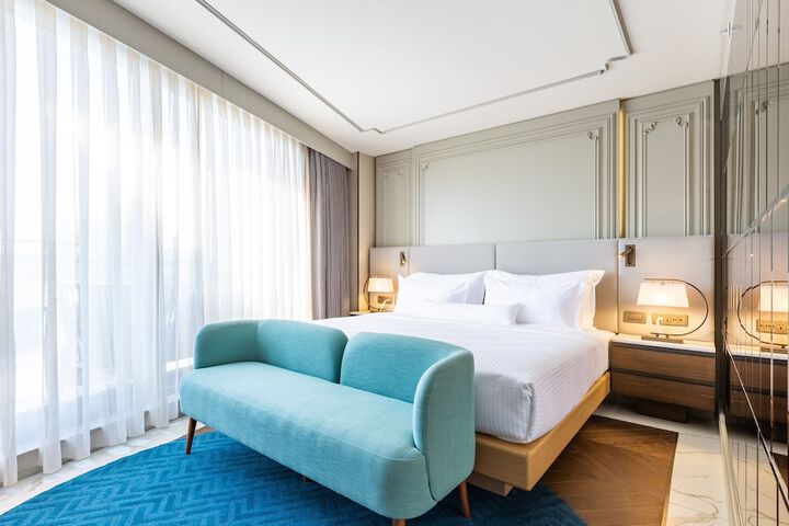 Room 32 of 194