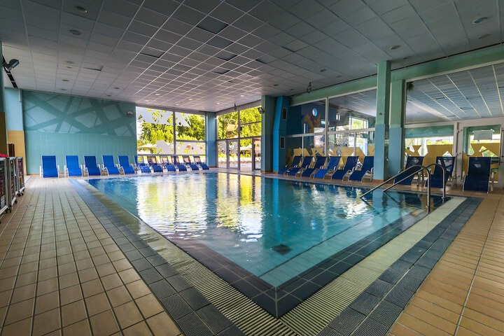 Hotel Pool