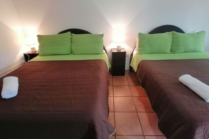 Room 11 of 110