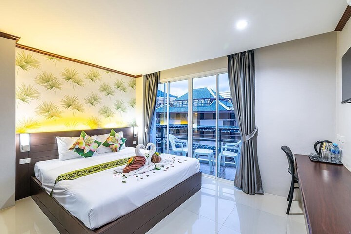 The Chic Patong