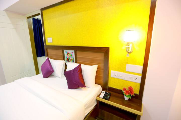 Room 8 of 63