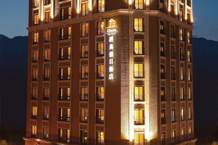 Hotel 32 of 34