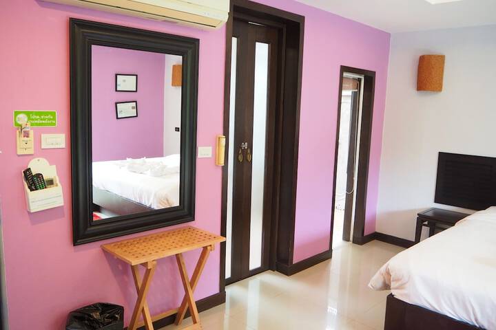 Room 16 of 106