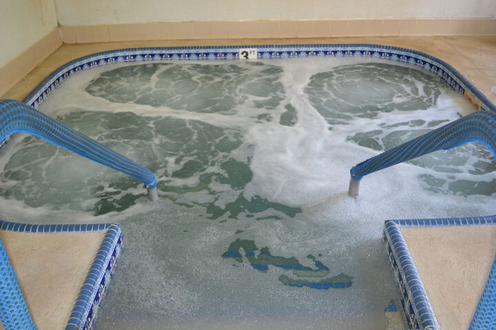 Indoor spa tub