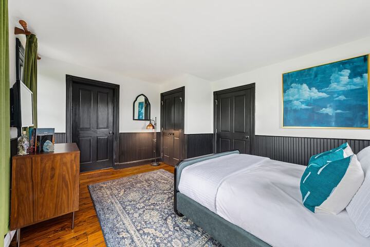 Room 96 of 172