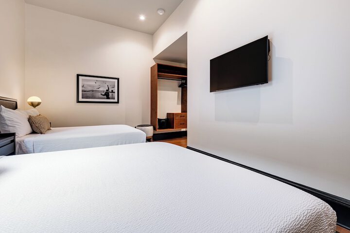 Room 45 of 341