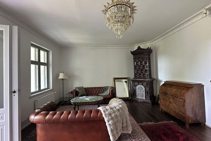 Room 21 of 77
