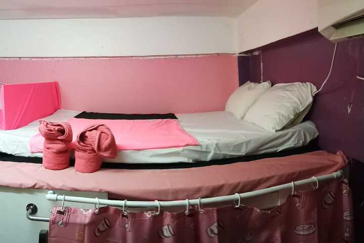 Room 9 of 57