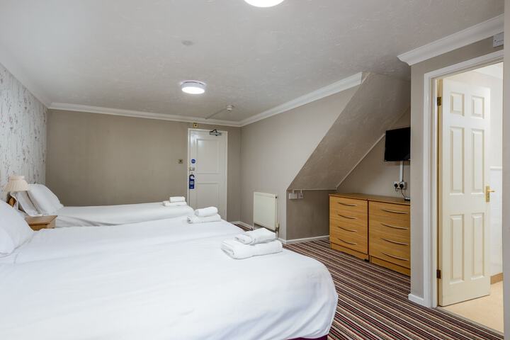 Room 19 of 49