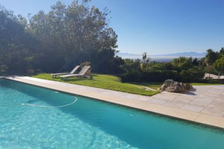 Pool 20 of 27
