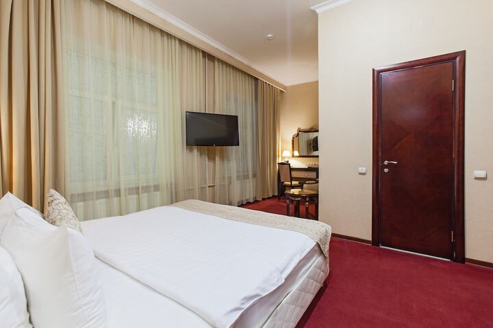 Room 19 of 47