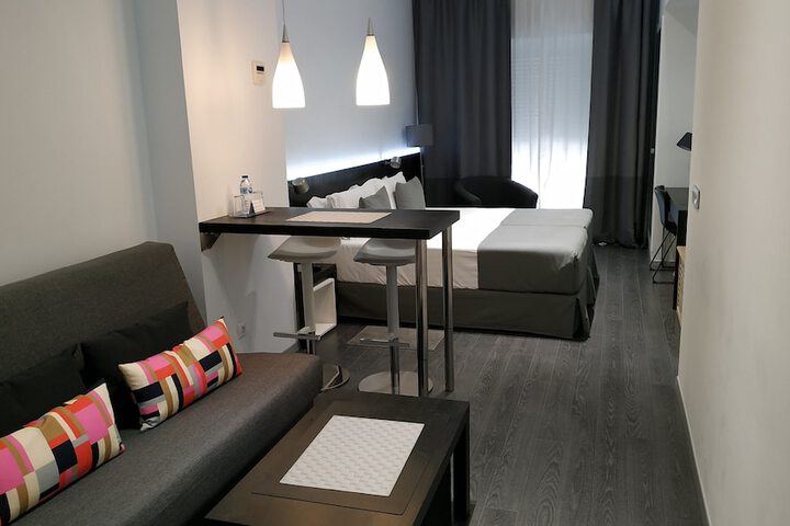 Room 8 of 149