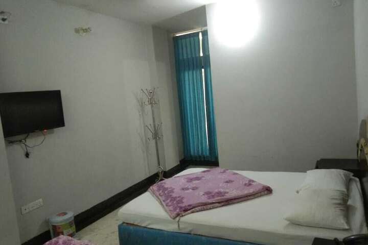 Room 16 of 58