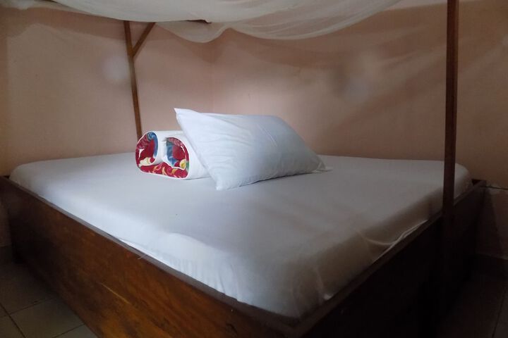 Room 3 of 43